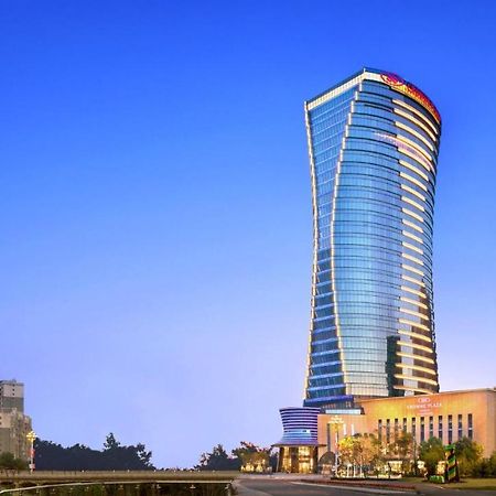 Отель Crowne Plaza Xiangxi Фэнхуан Экстерьер фото