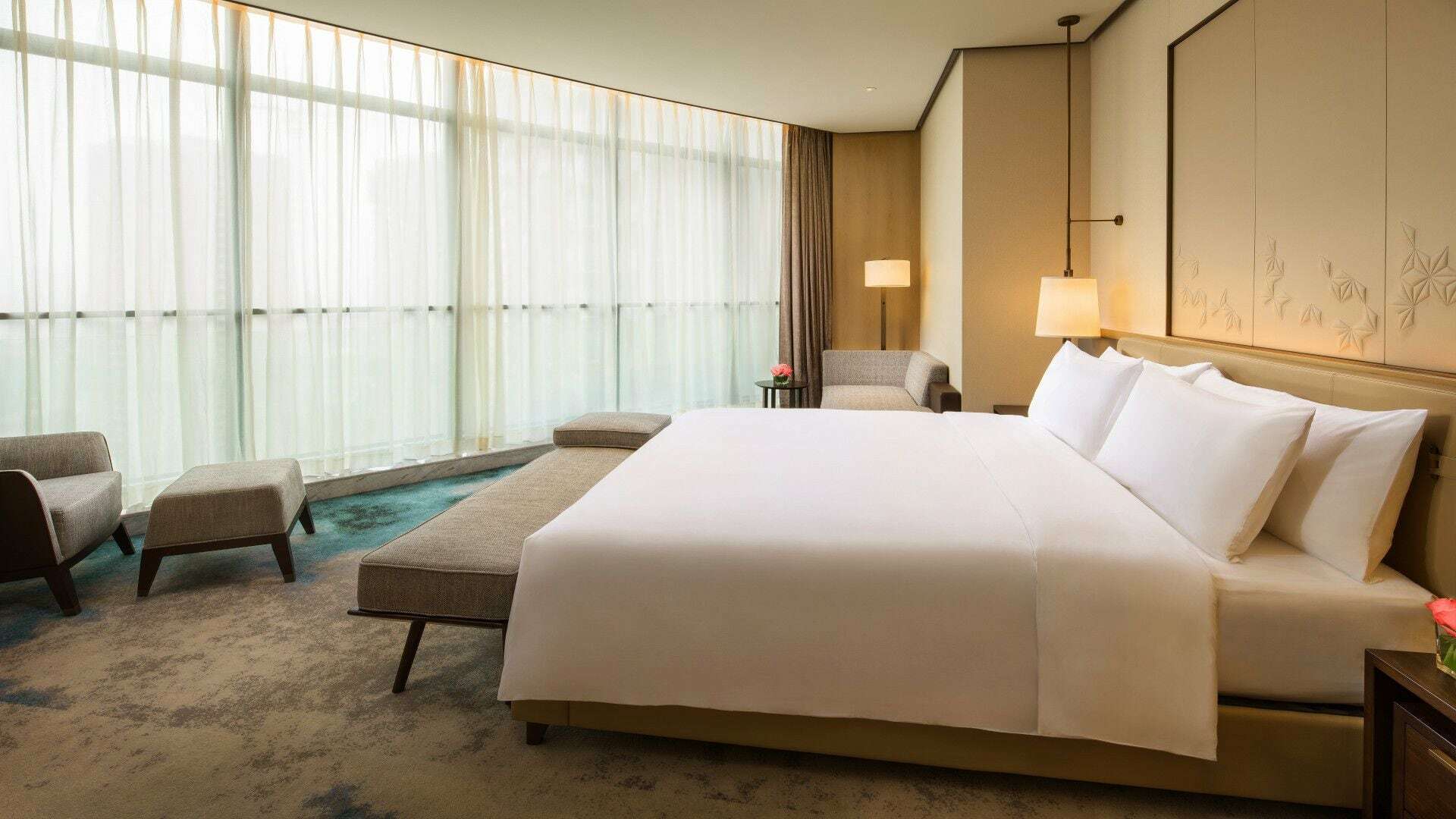 Отель Crowne Plaza Xiangxi Фэнхуан Экстерьер фото