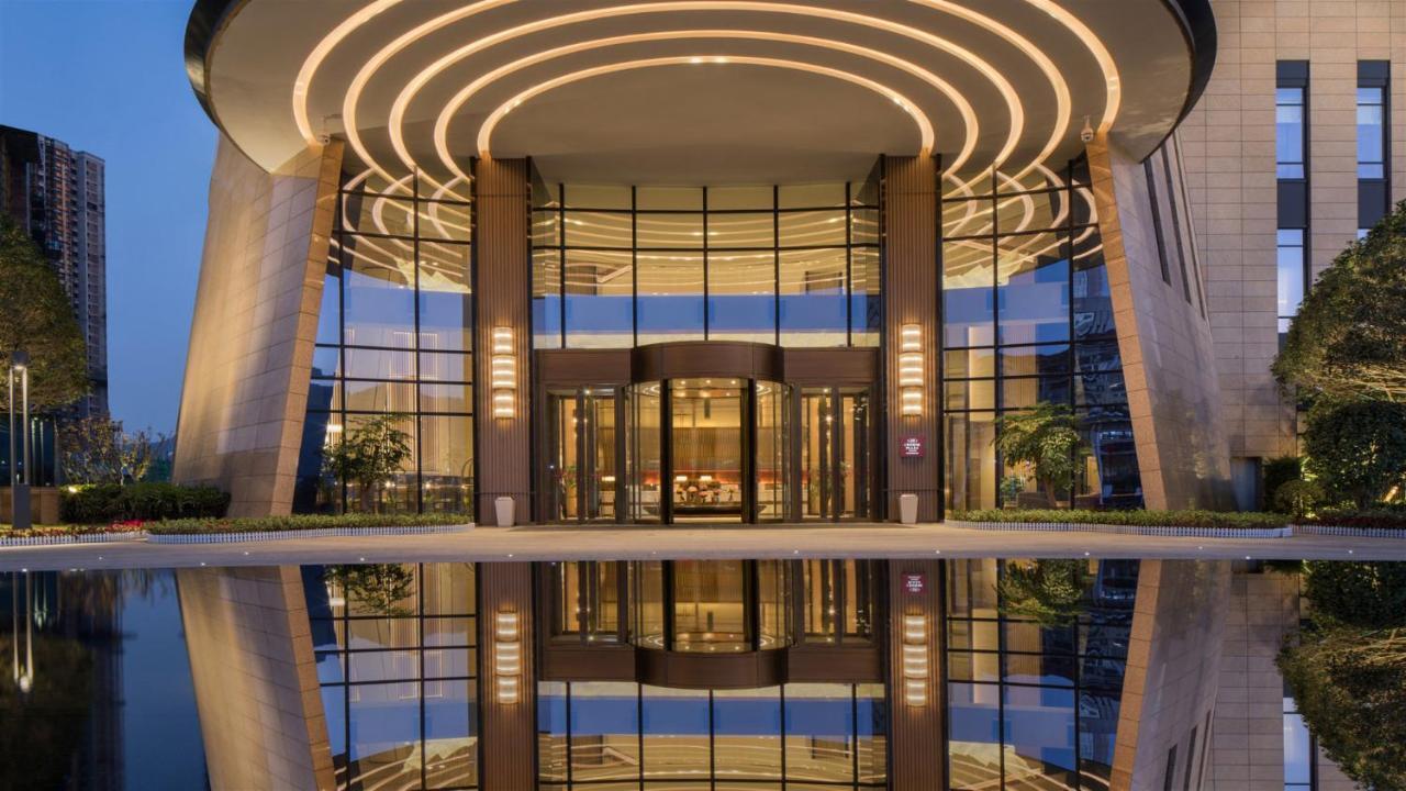 Отель Crowne Plaza Xiangxi Фэнхуан Экстерьер фото
