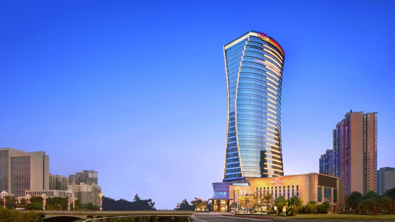 Отель Crowne Plaza Xiangxi Фэнхуан Экстерьер фото