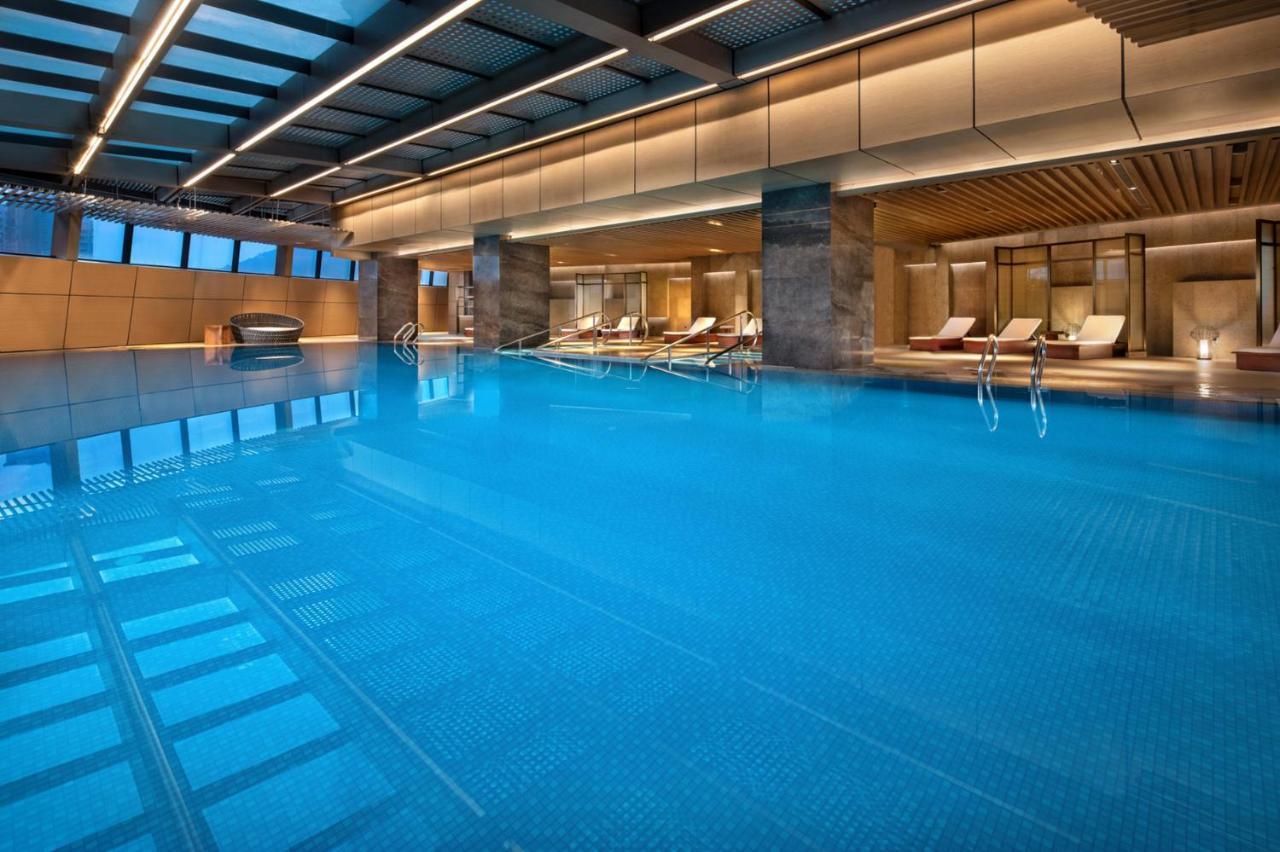 Отель Crowne Plaza Xiangxi Фэнхуан Экстерьер фото