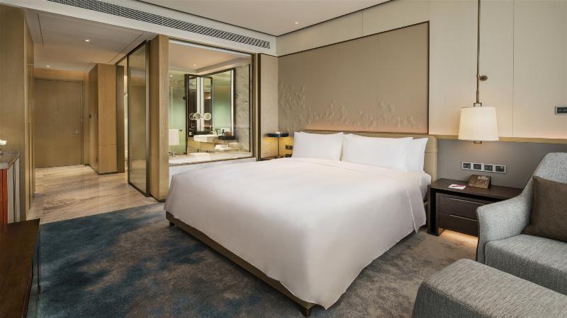 Отель Crowne Plaza Xiangxi Фэнхуан Экстерьер фото